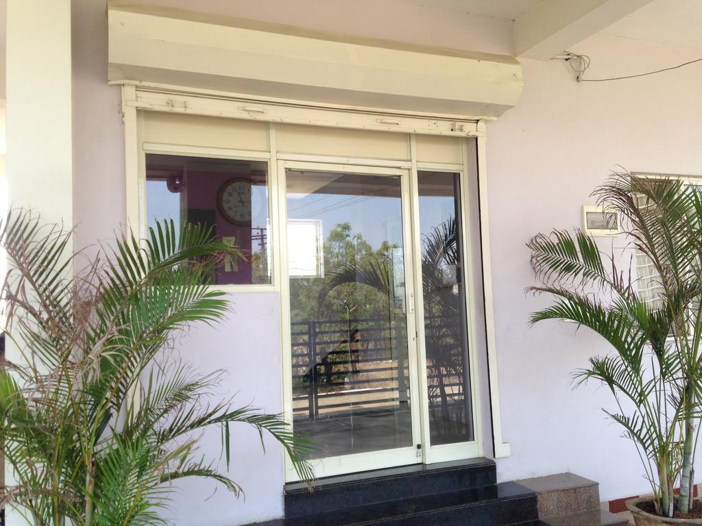 Oyo 4355 Goodland Inn Τσενάι Εξωτερικό φωτογραφία